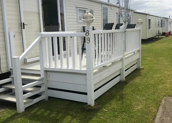 3 Bedrooms, 8 Berth Caravan, Lyons Robin Hood In Rhyl