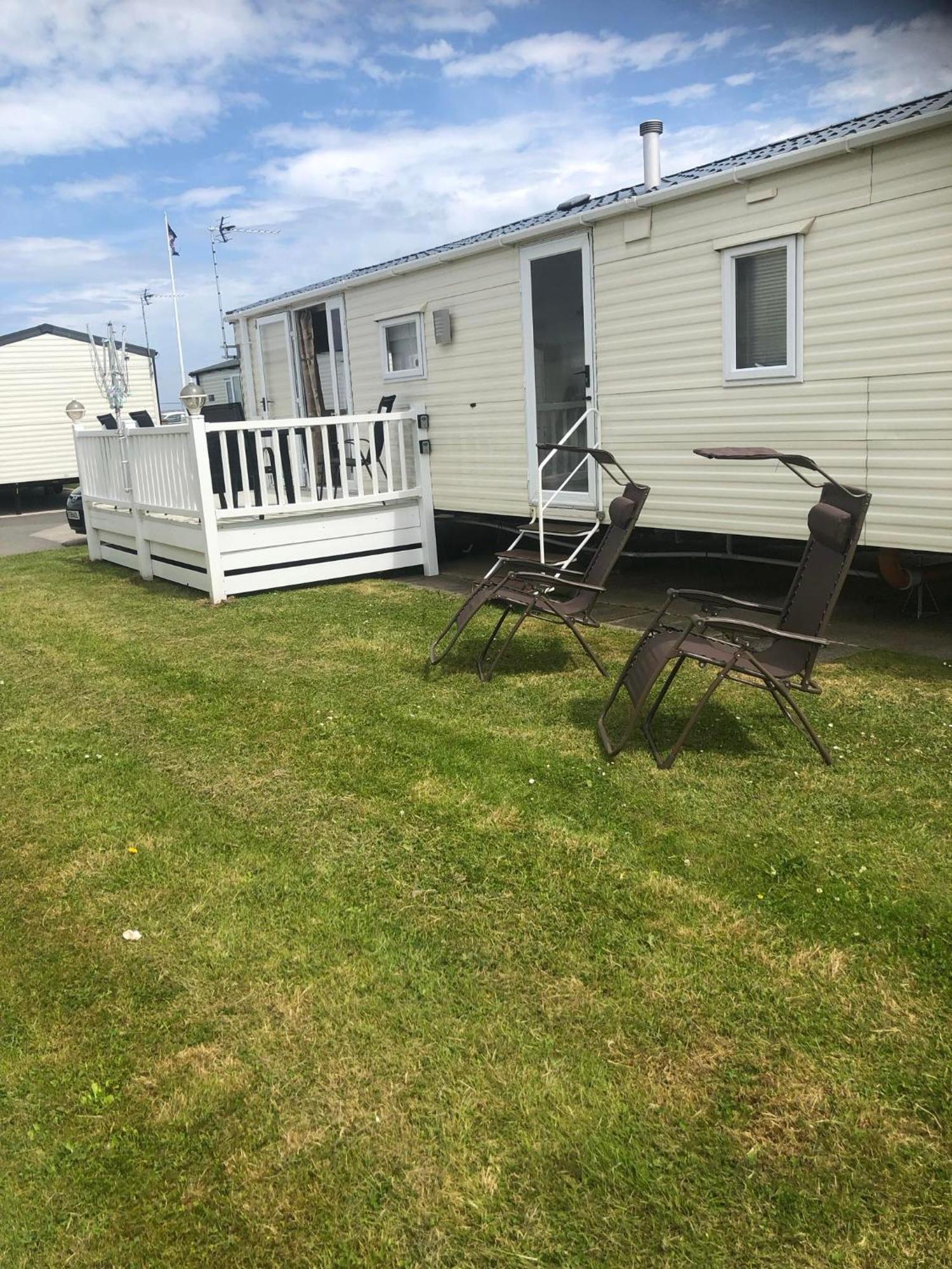 3 Bedrooms, 8 Berth Caravan, Lyons Robin Hood In Rhyl